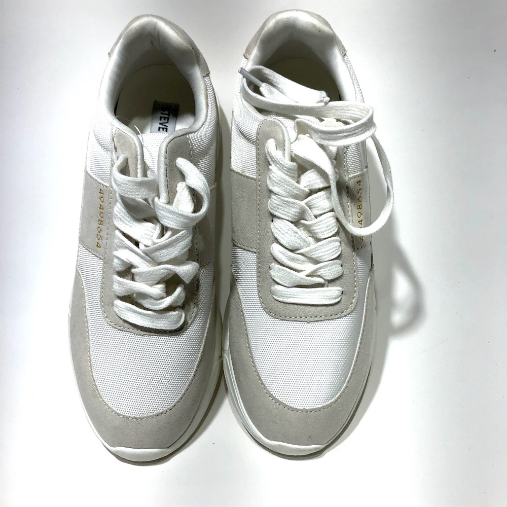 Steve Madden Libbey Sneakers Size 8.5 NWOB